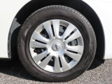 純正のホイールカバーを履いてます!