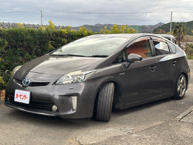 プリウス 1.8 S LEDエディション 