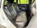 後部座席も気になるようなキズ・汚れやへたり等、大きなダメージはなく、良好な状態です。