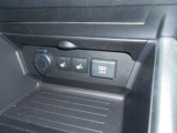 運転席と助手席にシートヒーターが装備されています。
