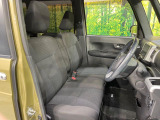 運転席シート廻りは使用感も少なく、良好な状態となっています。前オーナー様が丁寧に使っていたことがよくわかりますね。