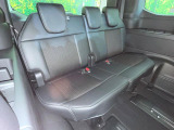 3列目シートはもちろん状態良好☆大人でもゆったりと座って頂けますので、大人数でのお出かけもラクラクです♪ご家族で、気の知れた仲間で、ドライブに行くのが楽しみですね♪