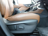 パワーシート搭載。微妙な調整が手軽にでき、ピッタリなポジションで運転することが可能です。