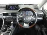 運転席はその車の重要ポイント。ぜひ実際にご乗車ください。お待ちしてます。