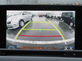 バックカメラ付き♪車庫入れ、バックでの駐車時に後方が見える事での安心感は大きいです☆一度装備したら外せなくなるアイテムです♪