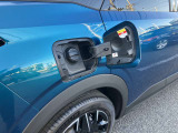 他の輸入車とは一線を画す、ファッション性と嗜好性の高さ。それでいて、奇をてらうことなく、純粋にクルマの造形美を楽しめる大人のためのブランド、それがプジョーです。