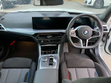アウトバーンでの走行を見据えたBMWのブレーキシステムはもしもの時にもいち早くマシンを停止してくれます。