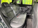 後部座席も気になるようなキズ・汚れやへたり等、大きなダメージはなく、良好な状態です。