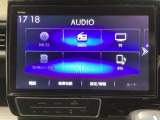 ナビゲーションはフルセグTV、インターナビ対応のGathers純正メモリーナビを搭載しています。Bluetoothオーディオ機能がありますので、スマートフォンなどの音楽も再生できます。