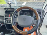 最近の車では、低燃費性能の追求や交通事故回避のためコンピューターシステムを使わなければ正確な状態を把握できない装置が増えています。コンピューターシステム診断の認定店である当店にお任せください!!