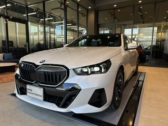 5シリーズツーリング 523d xドライブ Mスポーツ 4WD