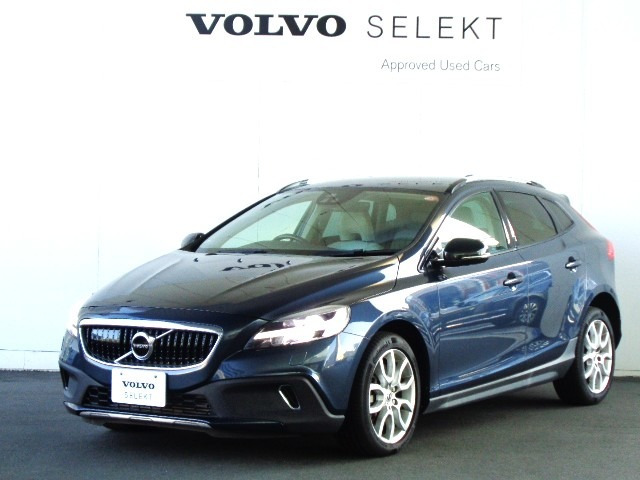 V40クロスカントリーD4 サマム ディーゼル