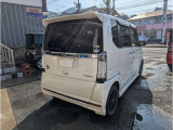エンジンオイルは汚れ具合に関わらず、全てのお車交換しております。当店のこだわりの1つです。