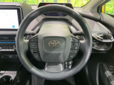 【純正革巻きステアリング】上質な革を使用することで、手にしっかり馴染みとても運転しやすいハンドルです♪