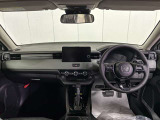 先進デザインと高級感のある運転席周りとなっております♪