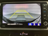バックでの車庫入れも安心です! リアカメラが付いているバックモニター付のナビを装備しております。操作線もついており距離感も画面から確認できます。