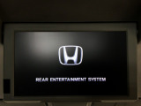【後席用プルダウンモニター】後ろに乗車している人を飽きさせません♪ テレビやDVDビデオを見ながら楽しいドライブを♪使わない時は格納できますので、ジャマになる事もありません♪