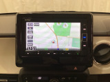 ナビゲーションはフルセグTV、インターナビ対応のGathers純正メモリーナビを搭載しています。Bluetoothオーディオ機能がありますので、スマートフォンなどの音楽も再生できます。