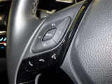 ステアリングスイッチ装備!運転しながら手元でオーディオの操作などができます。