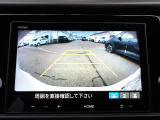 後方確認はバックカメラにお任せ♪後退時に便利で、駐車が楽になります♪