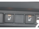 運転席と助手席にシートヒーターが付いています!