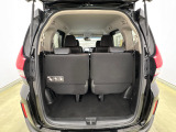トランクルーム内の画像です。レイアウトで広々荷室が確保出来ます!