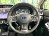 【純正革巻きステアリング】上質な革を使用することで、手にしっかり馴染みとても運転しやすいハンドルです♪