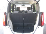 荷室も広々!たくさん収納スペースがあります!
