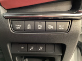 安全装置のスイッチは運転席パネル右下に集約されています。任意で切り替え可能なため状況に合わせてお使いください。