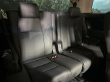 3列目シートはもちろん状態良好☆大人でもゆったりと座って頂けますので、大人数でのお出かけもラクラクです♪ご家族で、気の知れた仲間で、ドライブに行くのが楽しみですね♪