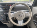 ハンドルの状態が悪いと運転に集中できませんよね。こちらの車、お気軽にお問い合わせください。