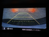 バックカメラが装備されており、後方の安全確認はもちろんのこと狭い場所での駐車や雨の日・夜間など視界の悪いコンディションでのストレスの軽減にもなります!