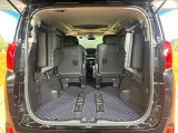 後席を格納すると、これだけの広さが!シーンに合わせたシートアレンジで、大きな荷物も積むことが出来ます♪