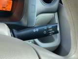 【オートライト(AUTO)】外の明るさをシステムが感知して、自動でヘッドライトが点灯します。ヘッドライトつけ忘れを防ぐ便利機能です