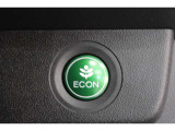 エンジン、エアコンなどを制御し低燃費な(ECONモード)に、また走りを楽しみたいとき、空調など快適性を重視したいときはスイッチOFFで通常モードに切り替えが出来ます。
