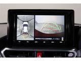車両を上から見たような映像表示するパノラミックビューモニター付き!
