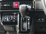 ストレート式のシフトレバーで使いやすいですね(^^♪