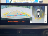 【パノラミックビューモニター】専用のカメラにより、上から見下ろしたような視点で360度クルマの周囲を確認することができます☆死角部分も確認しやすく、狭い場所での切り返しや駐車もスムーズに行えます。