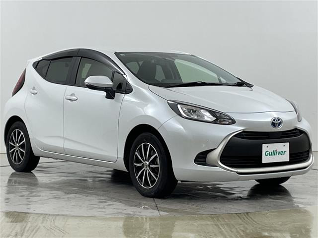 アクア1.5 G E-Four 4WD修復歴無し