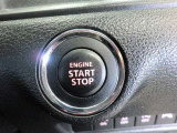 スマートキー&プッシュスタートシステムです!ボタンを押すだけでエンジンのON、OFFが出来ます!とっても便利ですよ