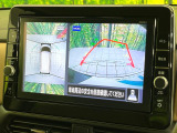 【アラウンドビューモニター】専用のカメラにより、上から見下ろしたような視点で360度クルマの周囲を確認することができます☆死角部分も確認しやすく、狭い場所での切り返しや駐車もスムーズに行えます。