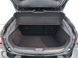 広々としたラゲージスペースを備えています。大きなものや長さのある荷物もしっかりと積み込めます。