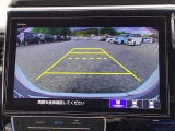 バックモニター付きで、車庫入れやバック時の後方確認をサポート。