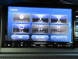 純正ナビ装着です。TVはフルセグでご覧いただけます。Bluetoothを接続することも可能です。