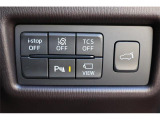パーキングセンサー付で、車庫入れも駐車もラクラクです。