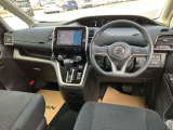 納車から1ヶ月を目安に無料点検を受けていただけます。(最寄りの日産のお店でも可能です)