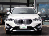 BMW在庫保有台数常時100台以上!ご来店の際はBMW本店(厚木市下荻野140-1)にご来店ください!弊社自慢の全天候型ショールーム!BMW在庫保有台数常時100台以上ございます!