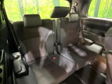 3列目シートはもちろん状態良好☆大人でもゆったりと座って頂けますので、大人数でのお出かけもラクラクです♪ご家族で、気の知れた仲間で、ドライブに行くのが楽しみですね♪