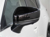 【ドアミラーウインカー】格好良さだけではなく対向車両からの視認性もよく安全に走行する為の安全装備のひとつです。