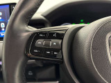 運転しながら手元でオーディオ操作ができます!ハンドルから手、目を放すことなく運転も安心です!